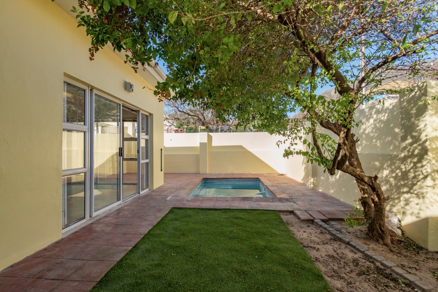 5 Bedroom Property for Sale in Gardens Western Cape